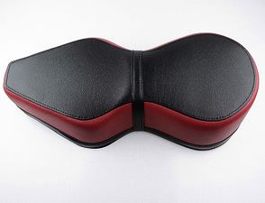 Seat guitar - black / red side (Jawa CZ 125 175 250 350 Kyvacka) / 